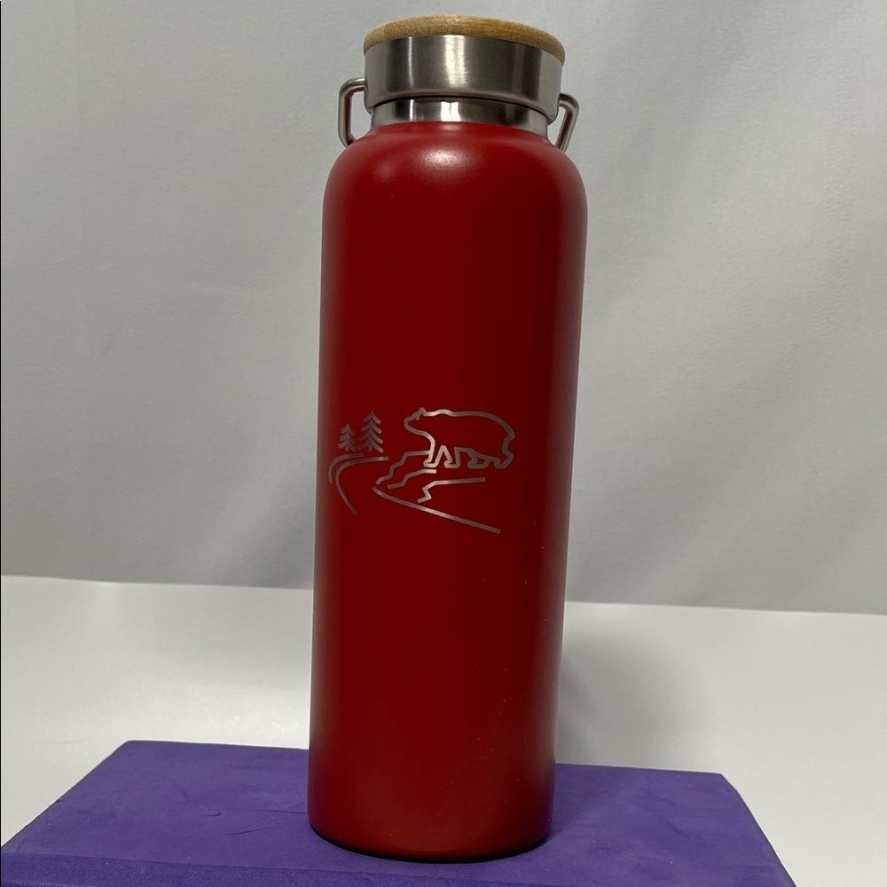 NWOT Red Outdoor Bear Design Insulated Aluminum Water Bottle Bamboo Lid